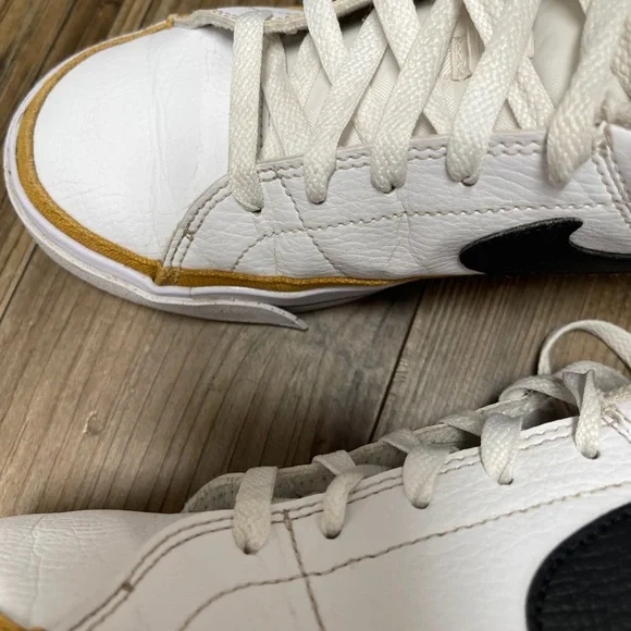 Nike court White and Gray Athletic Shoes lady size 9 - Picture 5 of 8